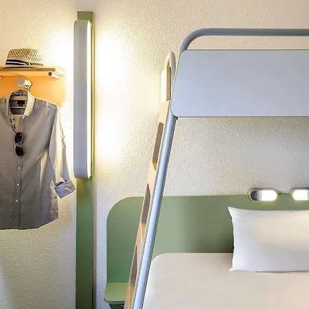 Ibis Budget Les Chaumes *