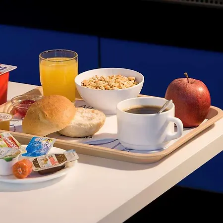 Ibis Budget Les Chaumes *