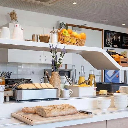 Ibis Budget Les Chaumes *