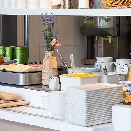 Ibis Budget Les Chaumes * Montauban