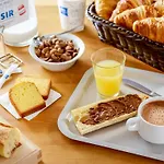 Ibis Budget Les Chaumes Hotel *