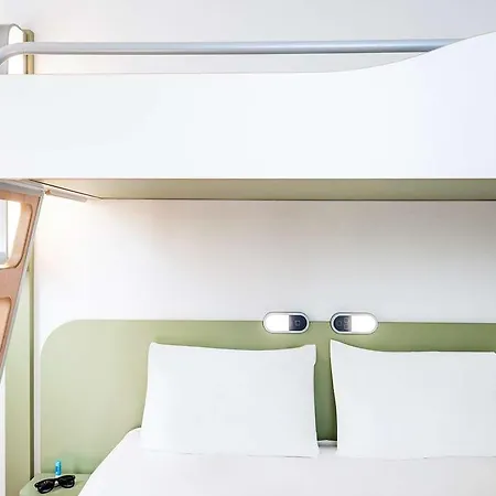 Ibis Budget Les Chaumes Hotel *