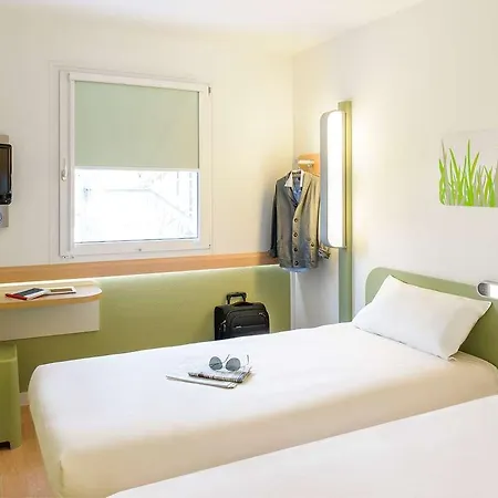 Hotel Ibis Budget Les Chaumes Montauban