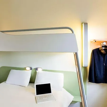Ibis Budget Les Chaumes *