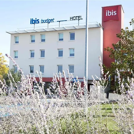 Ibis Budget Les Chaumes מונטובן