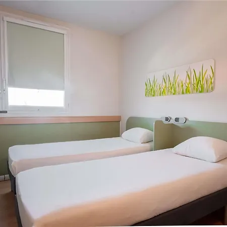 Ibis Budget Les Chaumes * Montauban