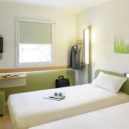 Hotel Ibis Budget Les Chaumes Montauban