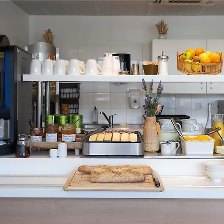 מלון Ibis Budget Les Chaumes מונטובן