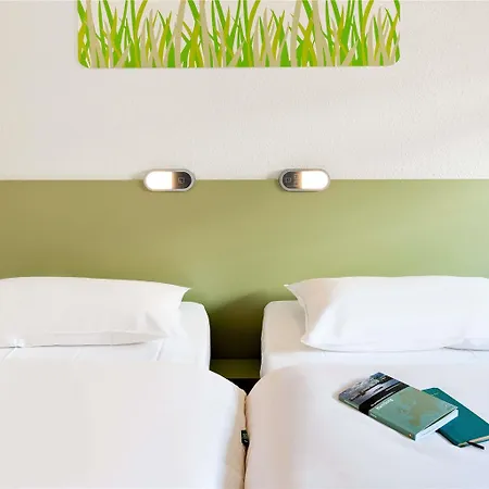Ibis Budget Les Chaumes Hotel Montauban