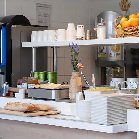 Ibis Budget Les Chaumes Hotel