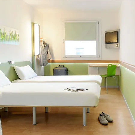 Ibis Budget Les Chaumes 호텔 몽토방